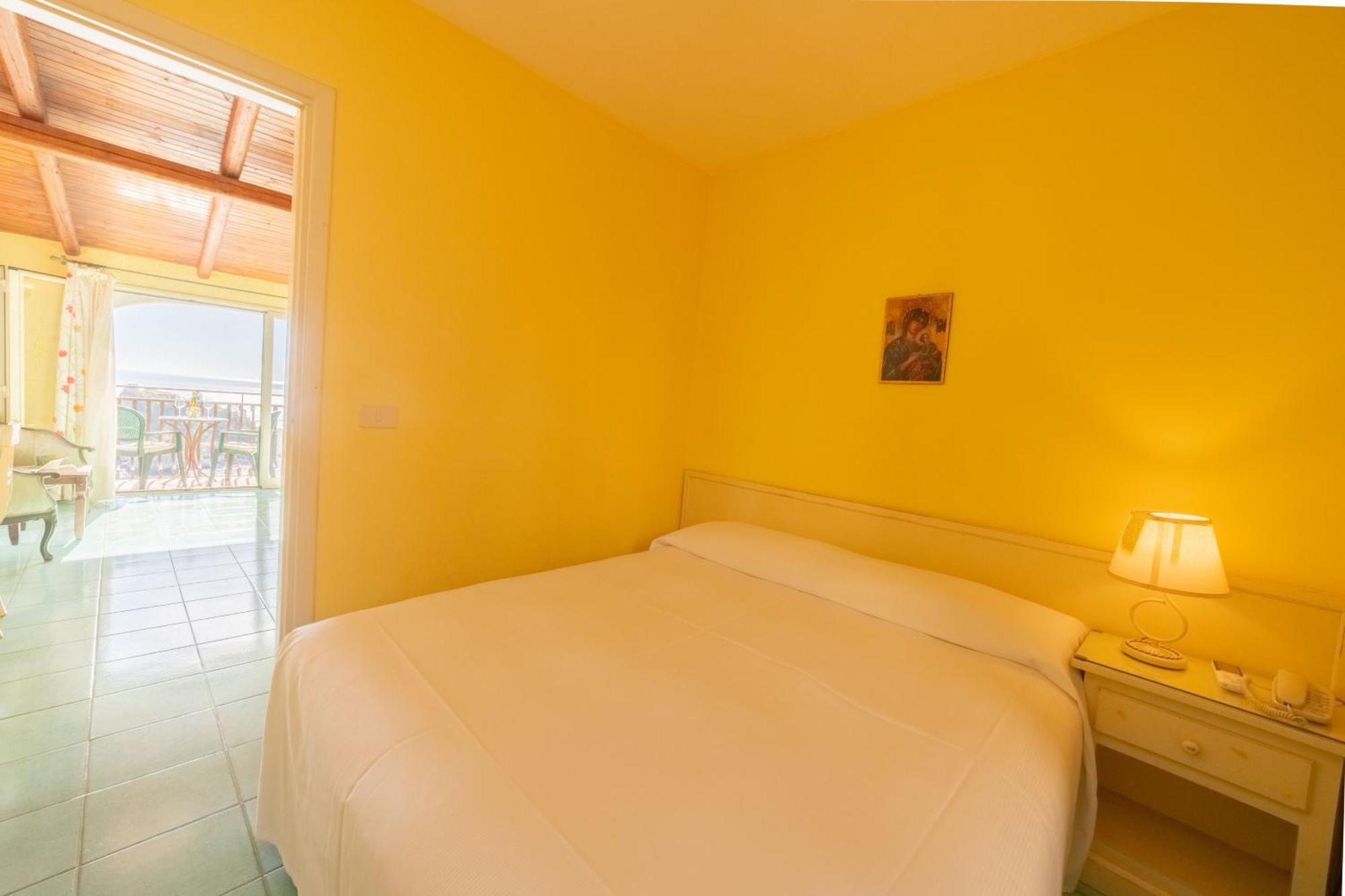 Mendolia Beach Hotel Taormina Pokoj fotografie